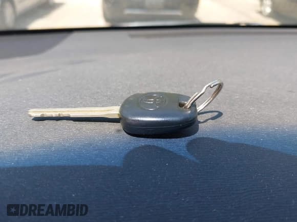 ✅ 2011 Toyota Sienna LE AAS • VIN: 5TDKK3DC3BS139015 • Лот: 42924618. Опубликован ранее на IAAI с пробегом 207 467 миль. Бесплатный доступ к архиву аукционных продаж из США и подробный отчёт об истории автомобиля на DreamBid. Изображение 11.