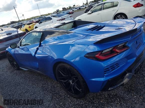 2024 Chevrolet Corvette 3LZ с VIN 1G1YF3D30R5603269, выставлен на аукционе Copart как лот 73935364 с пробегом Не указан миль и На запчасти • Non repairable. История ставок и продаж доступна на DreamBid. Изображение 2.