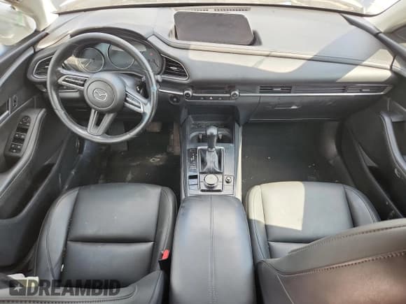 ✅ 2021 Mazda CX-30 Select • VIN: 3MVDMABL9MM243925 • Lot: 82098635. Wystawiony na Copart z przebiegiem Nie podano. Bezpłatny archiwum sprzedaży aukcyjnych z USA i szczegółowy raport historii pojazdu na DreamBid. Zdjęcie 8.