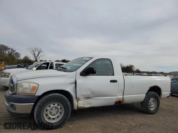 ✅ 2006 Dodge 1500 ST • VIN: 1D7HA16K36J112959 • Лот: 91681865. Опубликован ранее на Copart с пробегом 166 837 миль. Бесплатный доступ к архиву аукционных продаж из США и подробный отчёт об истории автомобиля на DreamBid. Изображение 1.