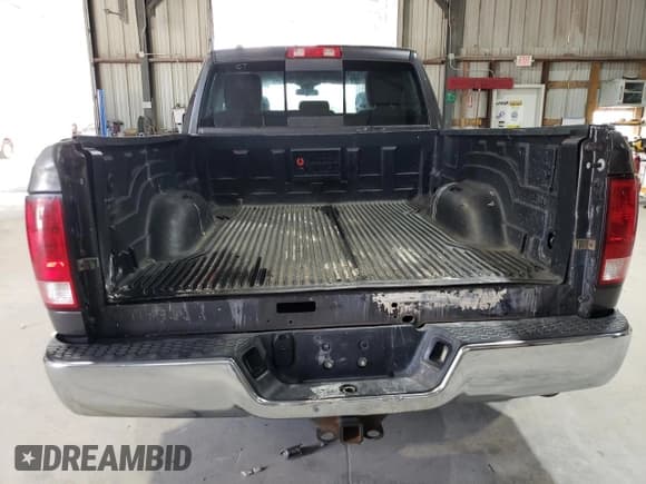 ✅ 2017 Ram 1500 SLT • VIN: 1C6RR7GG1HS787251 • Lot: 69651465. Wystawiony na Copart z przebiegiem 213 226 mil. Bezpłatny archiwum sprzedaży aukcyjnych z USA i szczegółowy raport historii pojazdu na DreamBid. Zdjęcie 6.