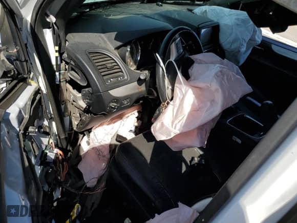 2016 Dodge Grand Caravan R/T с VIN 2C4RDGEG2GR210576, выставлен на аукционе Copart как лот 68048925 с пробегом Не указан миль и На запчасти • Non repairable. История ставок и продаж доступна на DreamBid. Изображение 8.