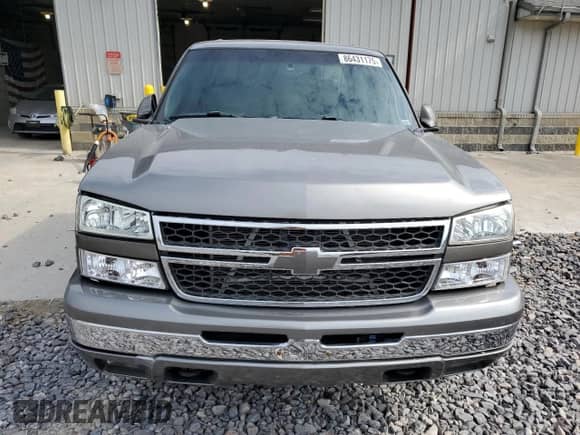✅ 2006 Chevrolet Silverado 1500 LT1 • VIN: 2GCEK13ZX61281947 • Lot: 86431175. Wystawiony na Copart z przebiegiem 230 506 mil mil. Skorzystaj z bezpłatnego archiwum sprzedaży aukcyjnych z USA i zobacz szczegółowy raport historii pojazdu na DreamBid. Zdjęcie 5.