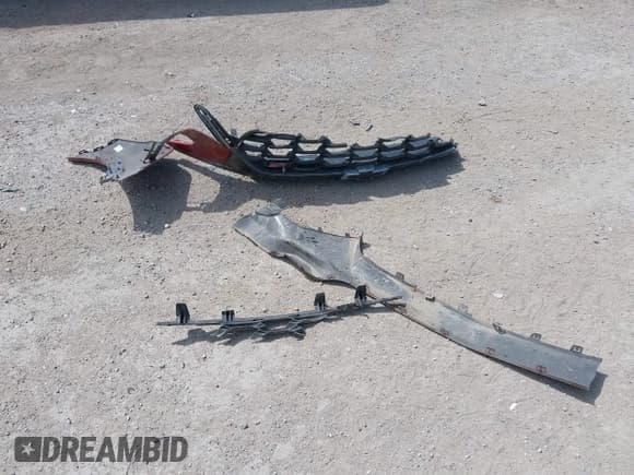 ✅ 2014 Chevrolet Silverado 1500 LT • VIN: 1GCUKREC9EF193806 • Lot: 42819066. Wystawiony na IAAI z przebiegiem 122 926 mil. Bezpłatny archiwum sprzedaży aukcyjnych z USA i szczegółowy raport historii pojazdu na DreamBid. Zdjęcie 12.