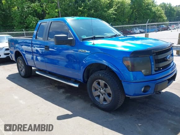 ✅ 2013 Ford F-150 XL • VIN: 1FTFX1EF8DFB07826 • Lot: 42187529. Wystawiony na IAAI z przebiegiem 140 443 mil. Bezpłatny archiwum sprzedaży aukcyjnych z USA i szczegółowy raport historii pojazdu na DreamBid. Zdjęcie 1.