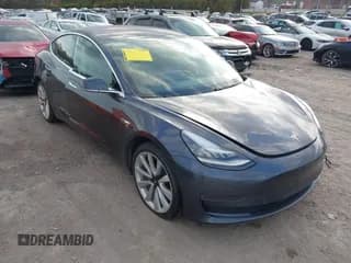 ✅ 2018 Tesla Model 3 Long Range Battery • VIN: 5YJ3E1EB8JF132506 • Lot: 43736283. Wystawiony na IAAI z przebiegiem 112 118 mil. Bezpłatny archiwum sprzedaży aukcyjnych z USA i szczegółowy raport historii pojazdu na DreamBid. Zdjęcie 1.
