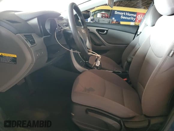 ✅ 2015 Hyundai Elantra SE • VIN: 5NPDH4AE7FH616690 • Lot: 91087065. Listed on Copart with 84,325 mi. Free auction sales archive from the USA and detailed vehicle history report at DreamBid. Image 7.