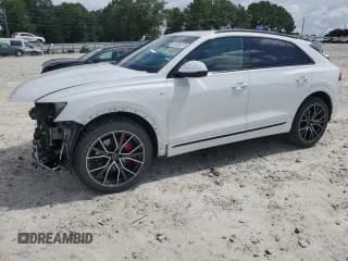 ✅ 2021 Audi Q8 Prestige • VIN: WA1FVAF14MD000996 • Lot: 65635275. Wystawiony na Copart z przebiegiem 35 101 mil. Bezpłatny archiwum sprzedaży aukcyjnych z USA i szczegółowy raport historii pojazdu na DreamBid. Zdjęcie 1.
