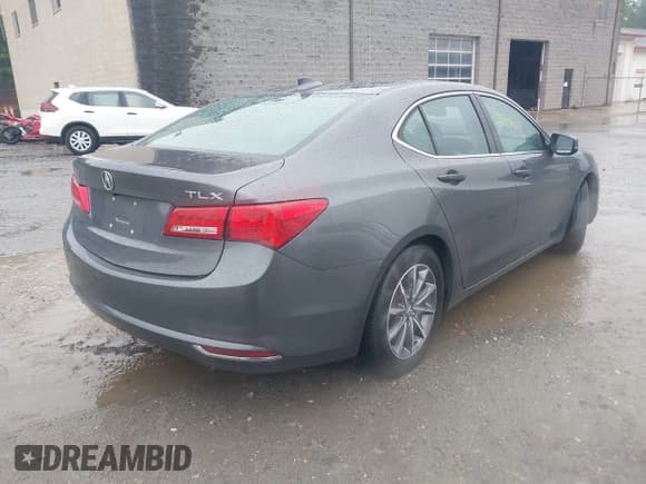✅ 2020 Acura TLX Technology • VIN: 19UUB1F55LA006137 • Lot: 42431611. Listed on IAAI with 44,960 mi. Free auction sales archive from the USA and detailed vehicle history report at DreamBid. Image 4.