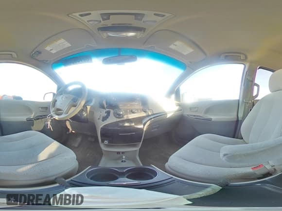 ✅ 2012 Toyota Sienna LE • VIN: 5TDKK3DCXCS192537 • Lot: 82756545. Listed on Copart with 210,221 mi. Free auction sales archive from the USA and detailed vehicle history report at DreamBid. Image 15.