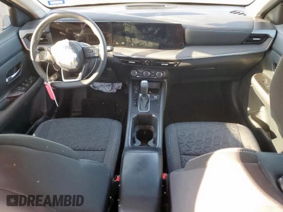 ✅ 2025 Nissan Kicks SV • VIN: 3N8AP6CA6SL324121 • Лот: 90987475. Опубликован ранее на Copart с пробегом 31 244 миль. Бесплатный доступ к архиву аукционных продаж из США и подробный отчёт об истории автомобиля на DreamBid. Изображение 8.