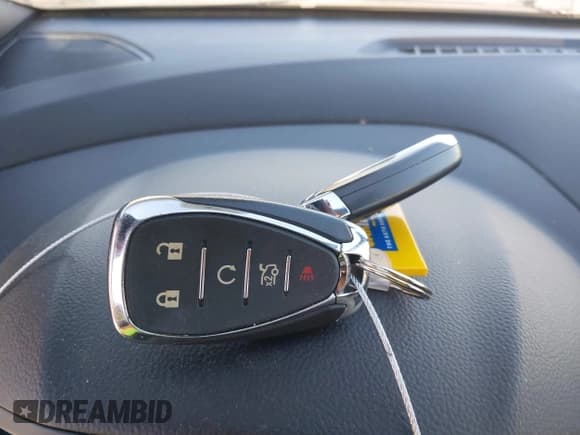 ✅ 2017 Chevrolet Cruze LT • VIN: 1G1BE5SM7H7197154 • Lot: 43555610. Listed on IAAI with 120,177 mi. Free auction sales archive from the USA and detailed vehicle history report at DreamBid. Image 11.