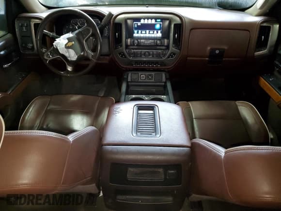 ✅ 2016 Chevrolet Silverado 1500 High Country • VIN: 3GCPCTEC3GG191803 • Lot: 82921614. Wystawiony na Copart z przebiegiem 183 016 mil. Bezpłatny archiwum sprzedaży aukcyjnych z USA i szczegółowy raport historii pojazdu na DreamBid. Zdjęcie 8.