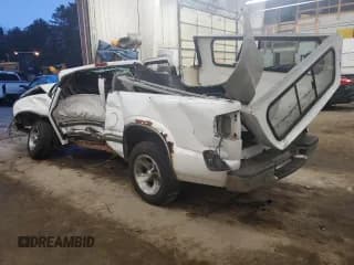 ✅ 2002 Chevrolet S-10 LS • VIN: 1GCCS145528126345 • Лот: 86743694. Опубликован ранее на Copart с пробегом Не указан. Бесплатный доступ к архиву аукционных продаж из США и подробный отчёт об истории автомобиля на DreamBid. Изображение 2.