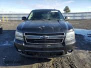 ✅ 2014 Chevrolet Suburban LT • VIN: 1GNSKJE70ER121037 • Lot: 80998654. Wystawiony na Copart z przebiegiem 207 069 mil. Bezpłatny archiwum sprzedaży aukcyjnych z USA i szczegółowy raport historii pojazdu na DreamBid. Zdjęcie 5.