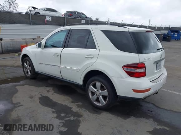 ✅ 2011 Mercedes-Benz M 350 • VIN: 4JGBB5GB2BA679995 • Lot: 43306002. Listed on IAAI with 172,062 mi. Free auction sales archive from the USA and detailed vehicle history report at DreamBid. Image 3.