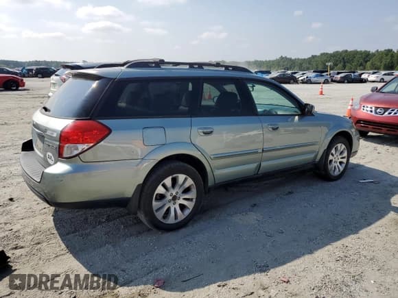 ✅ 2009 Subaru Outback Limited • VIN: 4S4BP66CX97328101 • Лот: 65802335. Опубликован ранее на Copart с пробегом 248 924 миль. Бесплатный доступ к архиву аукционных продаж из США и подробный отчёт об истории автомобиля на DreamBid. Изображение 3.