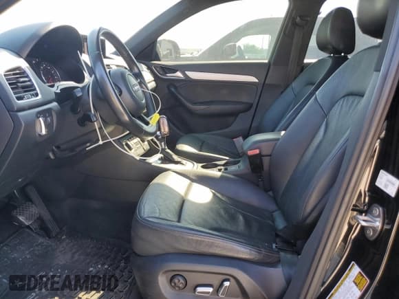 ✅ 2017 Audi Q3 Premium • VIN: WA1ECCFS5HR005039 • Lot: 94147075. Listed on Copart with 101,638 mi. Free auction sales archive from the USA and detailed vehicle history report at DreamBid. Image 7.