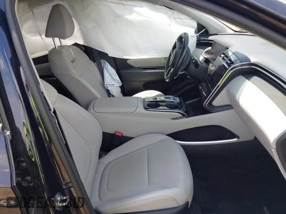 ✅ 2022 Hyundai Tucson Limited • VIN: KM8JFDA26NU073735 • Lot: 42450584. Wystawiony na IAAI z przebiegiem 41 953 mil. Bezpłatny archiwum sprzedaży aukcyjnych z USA i szczegółowy raport historii pojazdu na DreamBid. Zdjęcie 5.