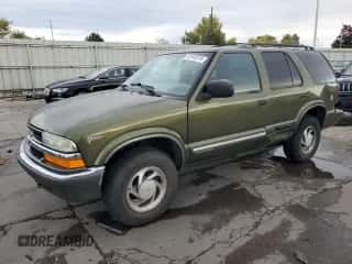2001 Chevrolet Blazer LT z VIN 1GNDT13W21K240291, wystawiony jako Copart lot #76192674 z przebiegiem 227 111 mil mil oraz Szkoda całkowita • Salvage title. Historia ofert i sprzedaży dostępna na DreamBid. Obrazek 1.