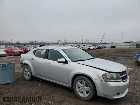 ✅ 2010 Dodge Avenger Express • VIN: 1B3CC1FB5AN191956 • Lot: 86898904. Wystawiony na Copart z przebiegiem 221 960 mil. Bezpłatny archiwum sprzedaży aukcyjnych z USA i szczegółowy raport historii pojazdu na DreamBid. Zdjęcie 4.