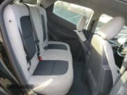 ✅ 2018 Chevrolet Bolt EV LT • VIN: 1G1FW6S04J4138264 • Lot: 88988125. Wystawiony na Copart z przebiegiem 69 781 mil. Bezpłatny archiwum sprzedaży aukcyjnych z USA i szczegółowy raport historii pojazdu na DreamBid. Zdjęcie 10.