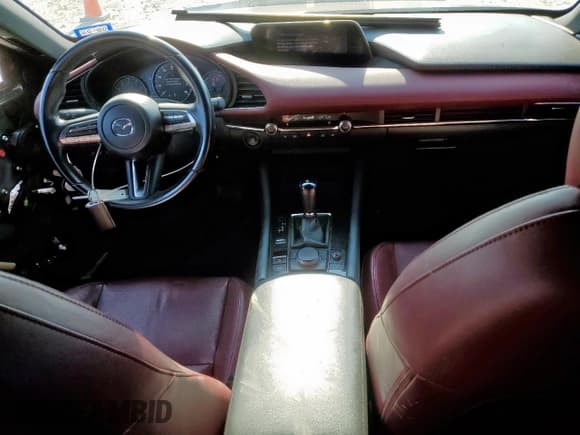 ✅ 2019 Mazda 3 Premium • VIN: JM1BPANM9K1116607 • Лот: 71052805. Опубликован ранее на Copart с пробегом 91 534 миль. Бесплатный доступ к архиву аукционных продаж из США и подробный отчёт об истории автомобиля на DreamBid. Изображение 8.