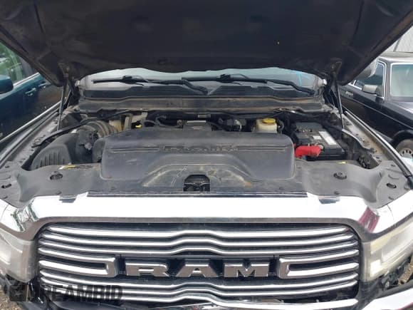 ✅ 2020 Ram 2500 Laramie • VIN: 3C6UR5KL0LG276326 • Lot: 42508739. Listed on IAAI with 437,471 mi. Free auction sales archive from the USA and detailed vehicle history report at DreamBid. Image 10.