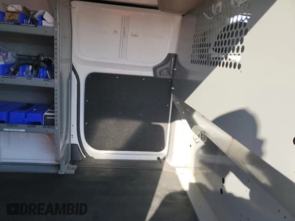 ✅ 2020 Nissan NV200 S • VIN: 3N6CM0KNXLK700855 • Lot: 57919655. Wystawiony na Copart z przebiegiem 46 865 mil. Bezpłatny archiwum sprzedaży aukcyjnych z USA i szczegółowy raport historii pojazdu na DreamBid. Zdjęcie 11.