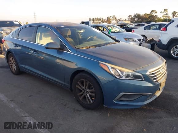 ✅ 2016 Hyundai Sonata SE • VIN: 5NPE24AF9GH321218 • Лот: 43627366. Опубликован ранее на IAAI с пробегом 107 794 миль. Бесплатный доступ к архиву аукционных продаж из США и подробный отчёт об истории автомобиля на DreamBid. Изображение 1.