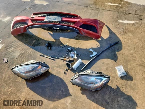 ✅ 2017 Mercedes-Benz C 300 • VIN: 55SWF4JB5HU191121 • Lot: 84738865. Wystawiony na Copart z przebiegiem 81 673 mil. Bezpłatny archiwum sprzedaży aukcyjnych z USA i szczegółowy raport historii pojazdu na DreamBid. Zdjęcie 12.