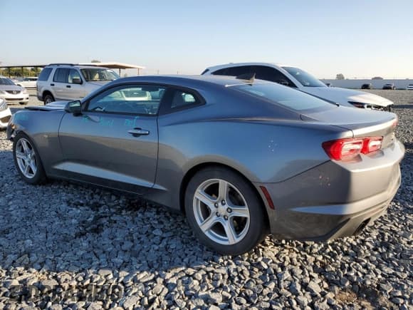 ✅ 2020 Chevrolet Camaro 1LS • VIN: 1G1FA1RX7L0104902 • Lot: 85397525. Wystawiony na Copart z przebiegiem 74 776 mil. Bezpłatny archiwum sprzedaży aukcyjnych z USA i szczegółowy raport historii pojazdu na DreamBid. Zdjęcie 2.