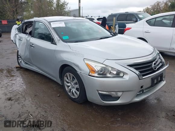 ✅ 2013 Nissan Altima SL • VIN: 1N4AL3APXDN495394 • Lot: 43537697. Listed on IAAI with 186,792 mi. Free auction sales archive from the USA and detailed vehicle history report at DreamBid. Image 1.