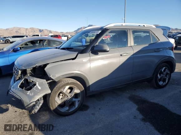 2021 Hyundai Venue SEL z VIN KMHRC8A37MU116439, wystawiony jako Copart lot #89008235 z przebiegiem 60 611 mil mil oraz Szkoda całkowita • Salvage title. Historia ofert i sprzedaży dostępna na DreamBid. Obrazek 1.