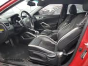 ✅ 2015 Hyundai Veloster Turbo • VIN: KMHTC6AE7FU236093 • Lot: 89072455. Wystawiony na Copart z przebiegiem 114 915 mil. Bezpłatny archiwum sprzedaży aukcyjnych z USA i szczegółowy raport historii pojazdu na DreamBid. Zdjęcie 7.