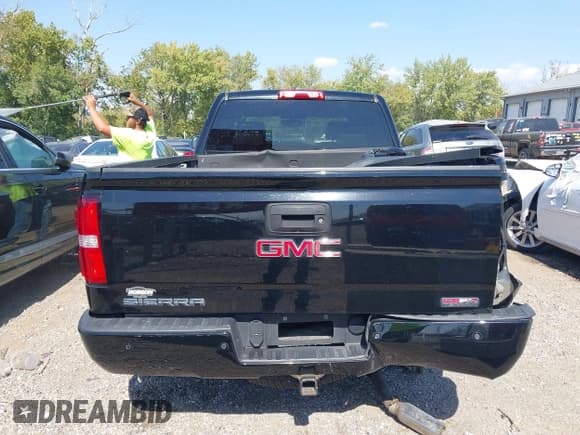 ✅ 2014 GMC Sierra 1500 SLE • VIN: 1GTV2UEC6EZ152782 • Лот: 43320615. Опубликован ранее на IAAI с пробегом 163 403 миль. Бесплатный доступ к архиву аукционных продаж из США и подробный отчёт об истории автомобиля на DreamBid. Изображение 17.