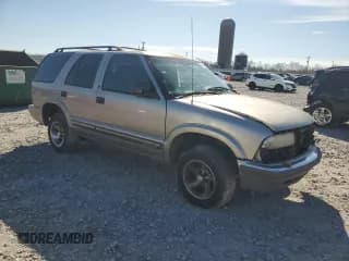 ✅ 2001 Chevrolet Blazer LT • VIN: 1GNCS13W012128782 • Lot: 46453235. Wystawiony na Copart z przebiegiem 253 789 mil. Bezpłatny archiwum sprzedaży aukcyjnych z USA i szczegółowy raport historii pojazdu na DreamBid. Zdjęcie 4.