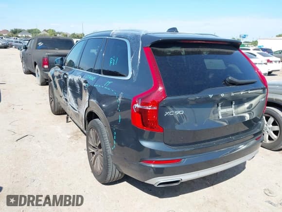 ✅ 2021 Volvo XC90 Momentum • VIN: YV4A22PK0M1680173 • Lot: 43214504. Listed on IAAI with 35,973 mi. Free auction sales archive from the USA and detailed vehicle history report at DreamBid. Image 3.