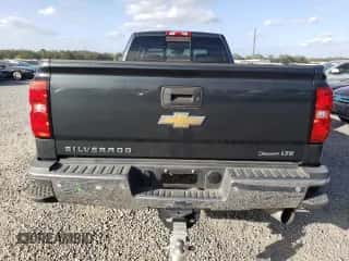 2019 Chevrolet Silverado 3500HD LTZ с VIN 1GC4KXEY8KF262626, выставлен на аукционе Copart как лот 80450744 с пробегом 83 072 миль миль и Списание • Salvage title. История ставок и продаж доступна на DreamBid. Изображение 6.