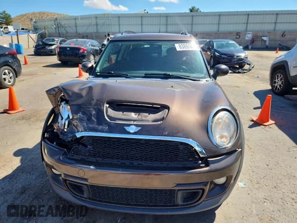 ✅ 2011 MINI Clubman S • VIN: WMWZG3C58BTY35435 • Lot: 83865635. Wystawiony na Copart z przebiegiem 106 675 mil. Bezpłatny archiwum sprzedaży aukcyjnych z USA i szczegółowy raport historii pojazdu na DreamBid. Zdjęcie 5.