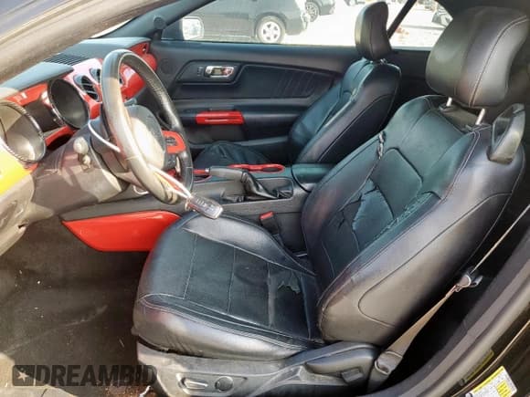 ✅ 2016 Ford Mustang EcoBoost Premium • VIN: 1FATP8UH9G5243929 • Лот: 70352405. Опубликован ранее на Copart с пробегом 163 895 миль. Бесплатный доступ к архиву аукционных продаж из США и подробный отчёт об истории автомобиля на DreamBid. Изображение 7.