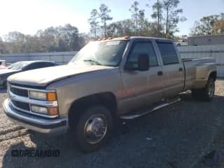 ✅ 2000 Chevrolet Silverado 3500 • VIN: 1GCHC33J3YF407092 • Лот: 82295374. Опубликован ранее на Copart с пробегом 233 363 миль. Бесплатный доступ к архиву аукционных продаж из США и подробный отчёт об истории автомобиля на DreamBid. Изображение 1.