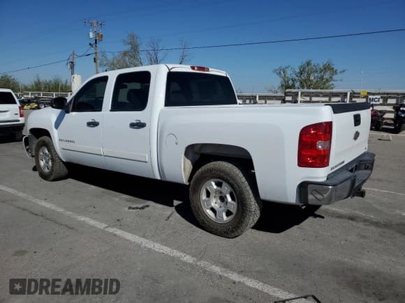 ✅ 2007 Chevrolet Silverado 1500 1LT • VIN: 2GCEC13J571527053 • Lot: 72844414. Listed on Copart with 307,186 mi. Free auction sales archive from the USA and detailed vehicle history report at DreamBid. Image 2.