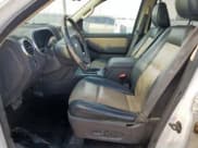 ✅ 2010 Ford Explorer Eddie Bauer • VIN: 1FMEU7EE2AUA56597 • Lot: 86096975. Wystawiony na Copart z przebiegiem 164 447 mil. Bezpłatny archiwum sprzedaży aukcyjnych z USA i szczegółowy raport historii pojazdu na DreamBid. Zdjęcie 7.