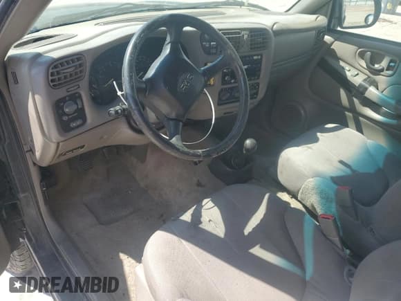 ✅ 2003 GMC Sonoma SLS • VIN: 1GTCT19X338253474 • Лот: 57599695. Опубликован ранее на Copart с пробегом Не указан. Бесплатный доступ к архиву аукционных продаж из США и подробный отчёт об истории автомобиля на DreamBid. Изображение 8.