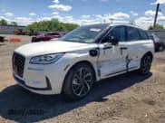 ✅ 2024 Lincoln Corsair Grand Touring • VIN: 5LMTJ5DZ9RUL06144 • Lot: 55814985. Wystawiony na Copart z przebiegiem 6 770 mil. Bezpłatny archiwum sprzedaży aukcyjnych z USA i szczegółowy raport historii pojazdu na DreamBid. Zdjęcie 1.