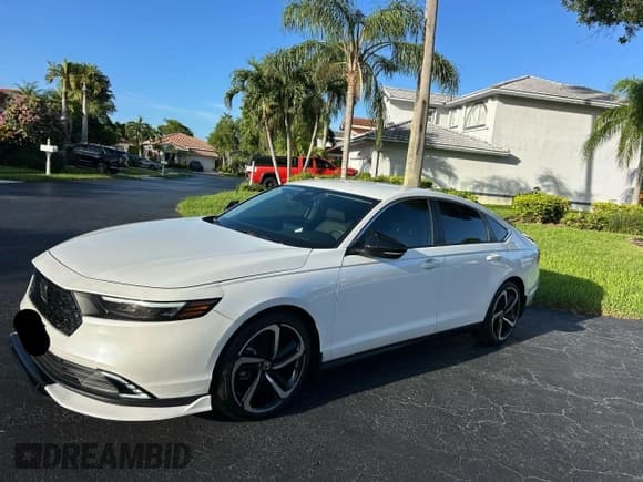✅ 2024 Honda Accord LX • VIN: 1HGCY1F21RA021209 • Lot: 90024485. Listed on Copart with 39,099 mi. Free auction sales archive from the USA and detailed vehicle history report at DreamBid. Image 2.