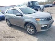 ✅ 2013 Kia Sorento SX • VIN: 5XYKWDA23DG415747 • Lot: 41995757. Listed on IAAI with 165,894 mi. Free auction sales archive from the USA and detailed vehicle history report at DreamBid. Image 1.