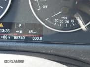 ✅ 2018 BMW 3 Series 320i • VIN: WBA8E1G50JNU90758 • Лот: 43441309. Опубликован ранее на IAAI с пробегом 88 740 миль. Бесплатный доступ к архиву аукционных продаж из США и подробный отчёт об истории автомобиля на DreamBid. Изображение 15.