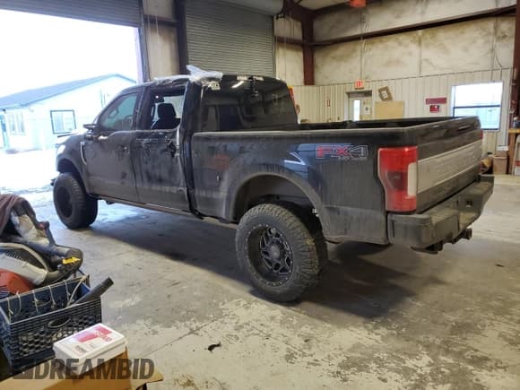 ✅ 2017 Ford F-350 Platinum • VIN: 1FT8W3BT0HED09119 • Lot: 89123445. Wystawiony na Copart z przebiegiem 120 230 mil. Bezpłatny archiwum sprzedaży aukcyjnych z USA i szczegółowy raport historii pojazdu na DreamBid. Zdjęcie 2.